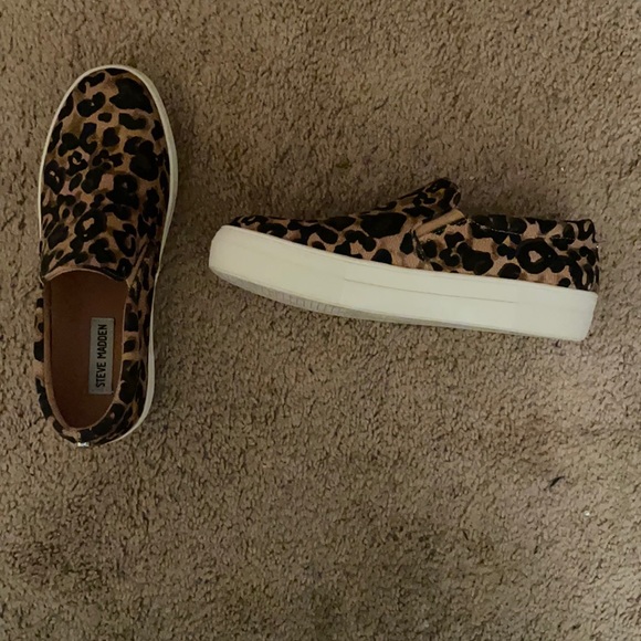 Shoes - Picture 2 of 4